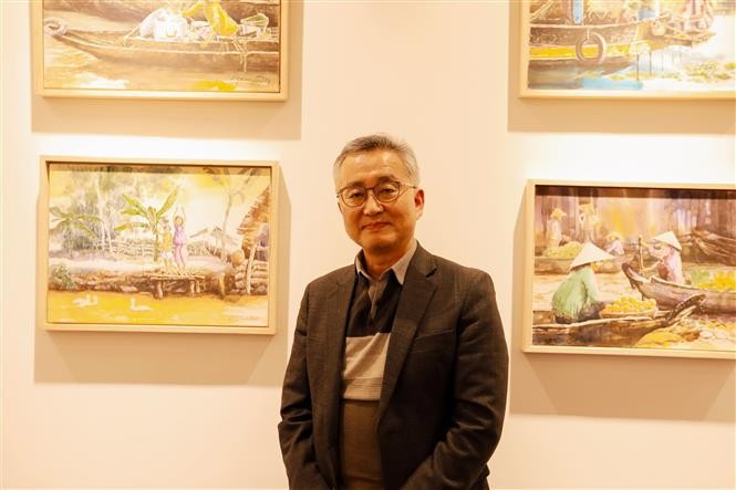 韩国教师关于越南风土人情的绘画展令人印象深刻