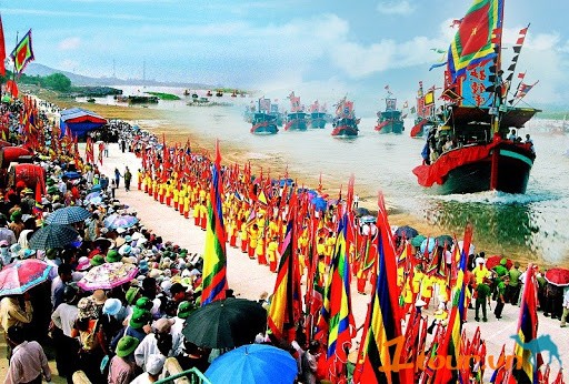 岘港市努力在疫情中安全举办庙会