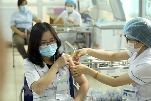  越南外交部例行记者会：超过3.5万名越南人获得新冠疫苗接种