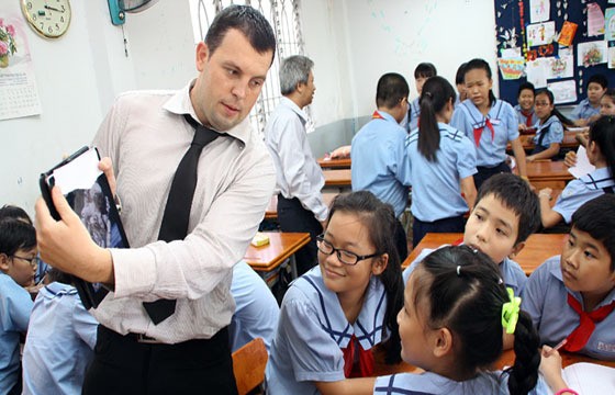 北江省促进高中学校的英语教学活动