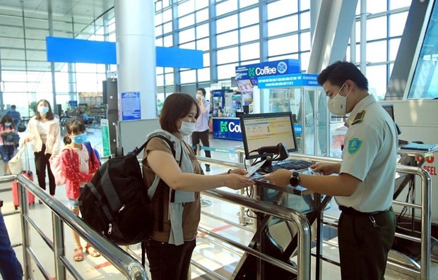  新冠肺炎疫情：越南航空局要求通过扫描QR码进行健康申报