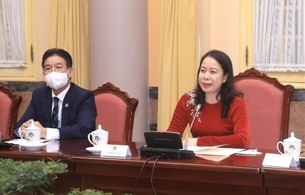 越南国家副主席会见各国驻越女大使和女代办
