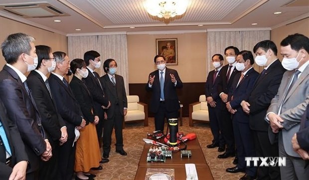  越南政府总理范明政与在日越南知识分子举行会面