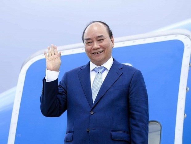 越南国家主席阮春福启程前往瑞士进行正式访问