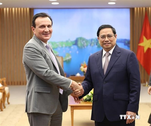 越南政府总理范明政会见阿斯利康首席执行官帕斯卡·索里奥特