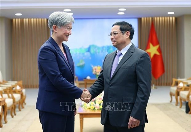 越南政府总理范明政会见澳大利亚外长黄英贤