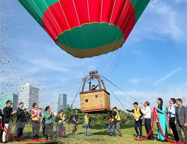2022年胡志明市热气球节热闹举行