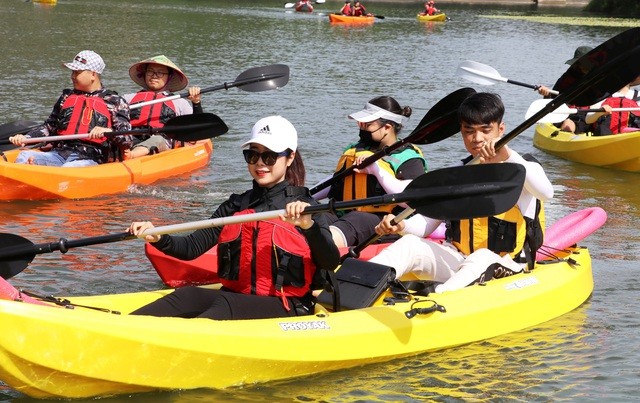 越南旅游：划皮划艇探索长安世界遗产之美