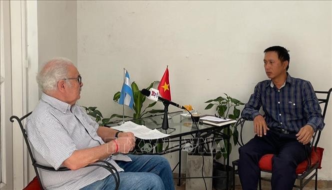 越共十三大：阿根廷共产党总书记高度评价越南共产党的决定性领导作用