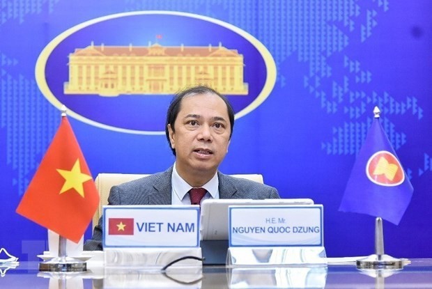 越南外交部副部长与泰国外交部常务副书记举行视频会谈
