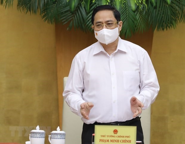 越南政府总理范明政主持第一次政府例行会议