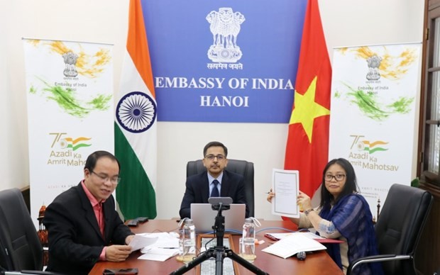 印度大使馆与越南8个地方签署快速影响项目谅解备忘录