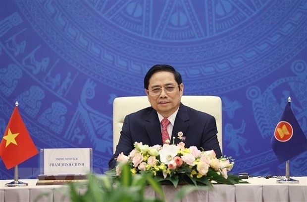 范明政会见出席第十六届东亚峰会的各国驻越南大使和临时代办