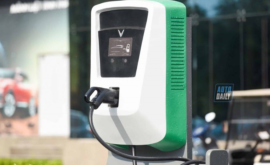 VinFast 与EDF签署在法国安装电动汽车充电站的合作意向书
