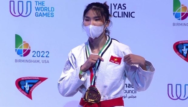 越南柔术运动员邓氏玄在2021年世界柔术锦标赛上夺得首枚金牌