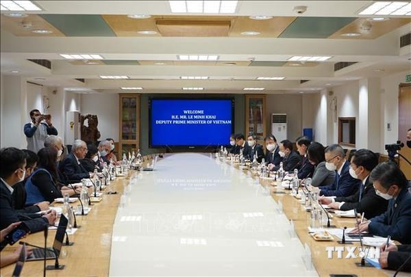 越南政府副总理黎明慨与印度国家转型委员会领导举行工作会谈