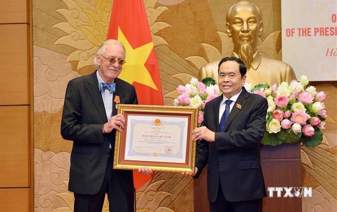 越南向各国议会联盟前秘书长授予友谊勋章