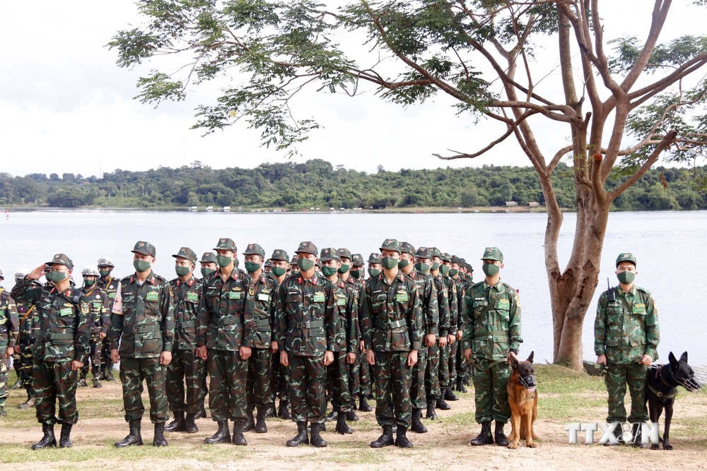 老越柬三国军队联合救援演练首次在万象正式开幕
