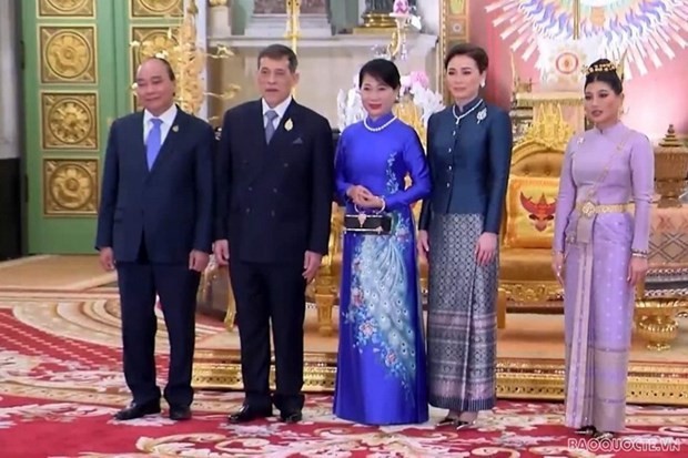 阮春福和夫人会见泰国国王和皇后