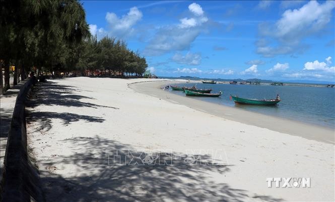 Phát triển bền vững môi trường vùng biển đảo Kiên Giang