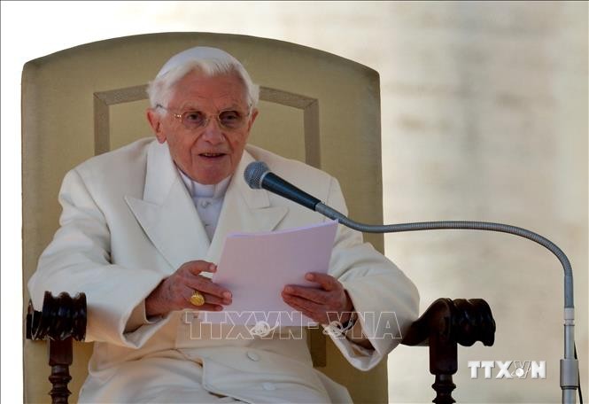 Giáo hoàng danh dự Benedict XVI trở thành giáo hoàng cao tuổi nhất trong lịch sử