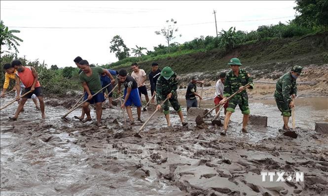 Hội Chữ thập đỏ Việt Nam hỗ trợ người dân Quảng Trị, Thừa Thiên Huế khắc phục thiệt hại do bão số 5