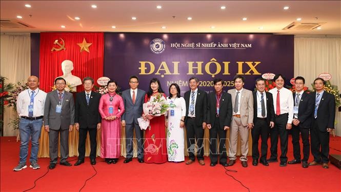 Phó Thủ tướng Vũ Đức Đam: Nhiếp ảnh Việt Nam đã tạo nên một pho sử bằng ảnh vô cùng quý giá về đất nước, con người Việt Nam