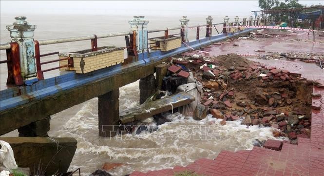 Ảnh hưởng bão số 12: Phú Yên có mưa lớn, gió giật mạnh