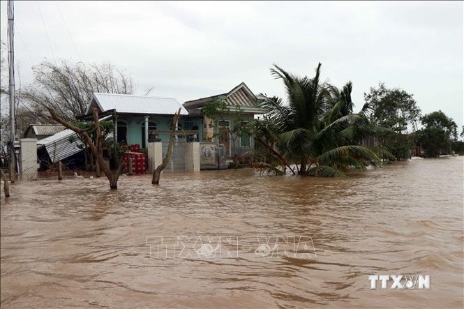Ứng phó với bão số 13: Thừa Thiên – Huế  di dời trên 19.600 hộ dân đến nơi an toàn 