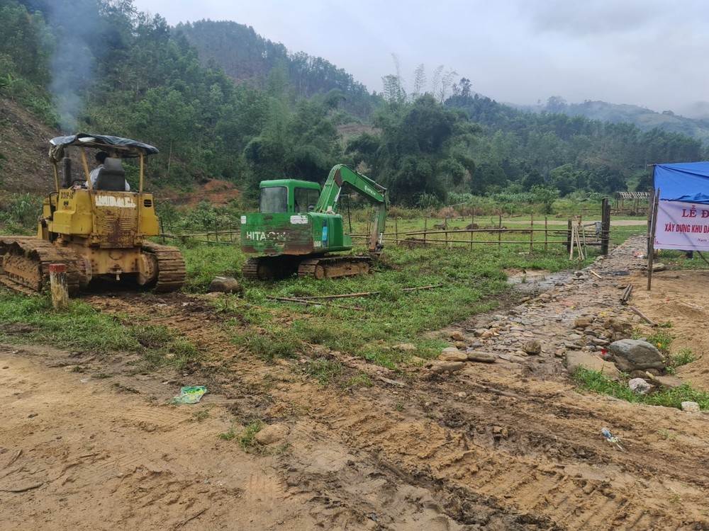 Quảng Nam: Xây dựng khu tái định cư cho đồng bào vùng sạt lở núi tại xã Trà Leng