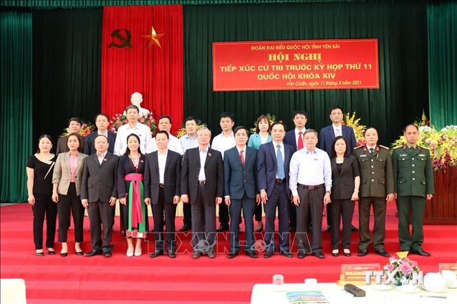Đoàn đại biểu Quốc hội tỉnh Yên Bái tiếp xúc cử tri 2 huyện Văn Chấn và Trạm Tấu