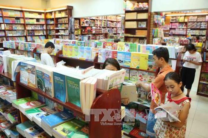 Nhà xuất bản Giáo dục Việt Nam công bố giá sách giáo khoa lớp 2, lớp 6 năm học 2021-2022