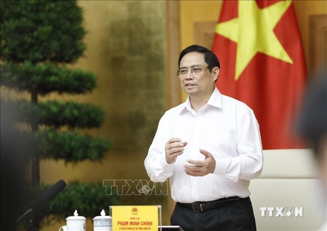 Thủ tướng Phạm Minh Chính: Tạo mọi điều kiện để nhanh chóng sản xuất bằng được vaccine phòng CVOID-19 ở trong nước