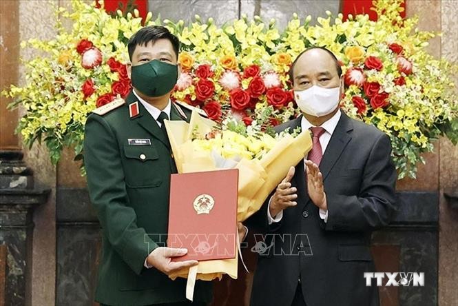 Trao Quyết định thăng quân hàm Thượng tướng cho Giám đốc Học viện Quốc phòng Trần Việt Khoa
