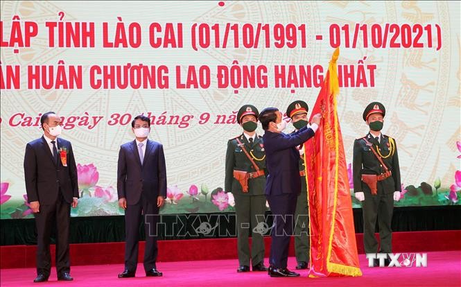 Bộ trưởng Chủ nhiệm Ủy ban Dân tộc Hầu A Lềnh dự lễ kỷ niệm 30 năm ngày tái lập tỉnh Lào Cai