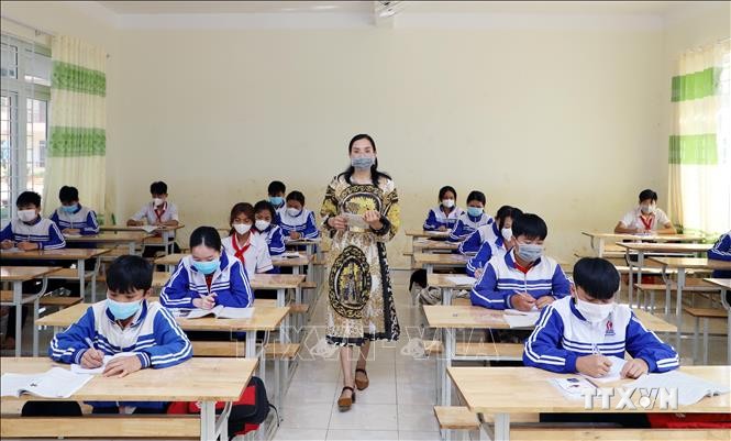 Sớm tháo gỡ, khắc phục tình trạng thiếu giáo viên tại Đắk Nông