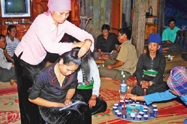 Nét đẹp văn hóa truyền thống trong tục cưới hỏi của người Thái đen ở Sơn La