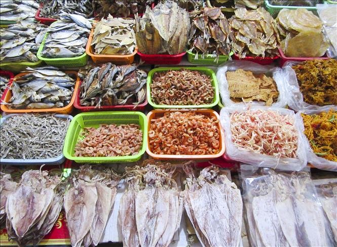 Đa dạng các mặt hàng hải sản khô được bán tại chợ Phan Rang, thành phố Phan Rang – Tháp Chàm. Ảnh: Nguyễn Thành – TTXVN