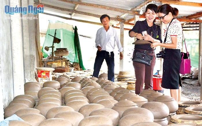 Gìn giữ, phát triển làng gốm Phổ Khánh
