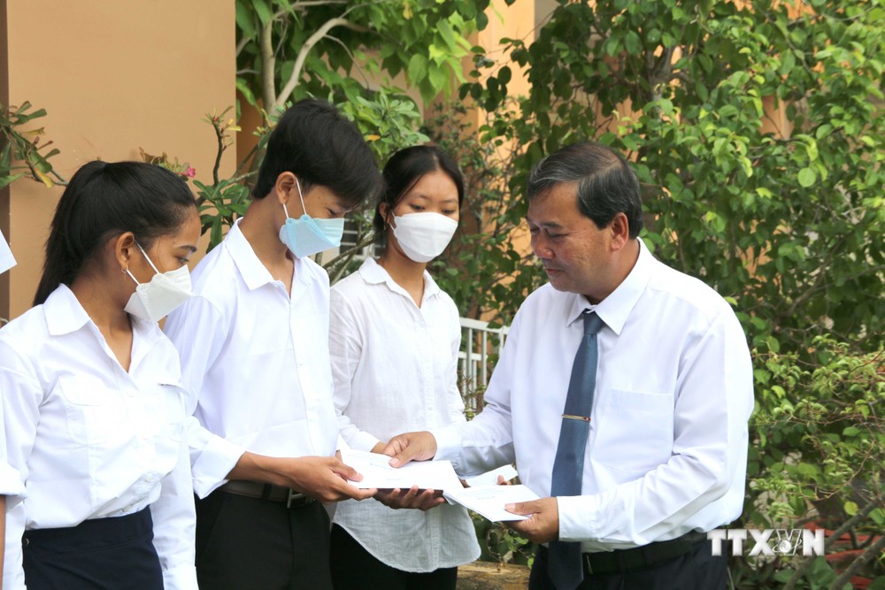 Trên 2.700 học sinh Khmer tại các Trường Phổ thông Dân tộc nội trú ở Trà Vinh bước vào năm học mới