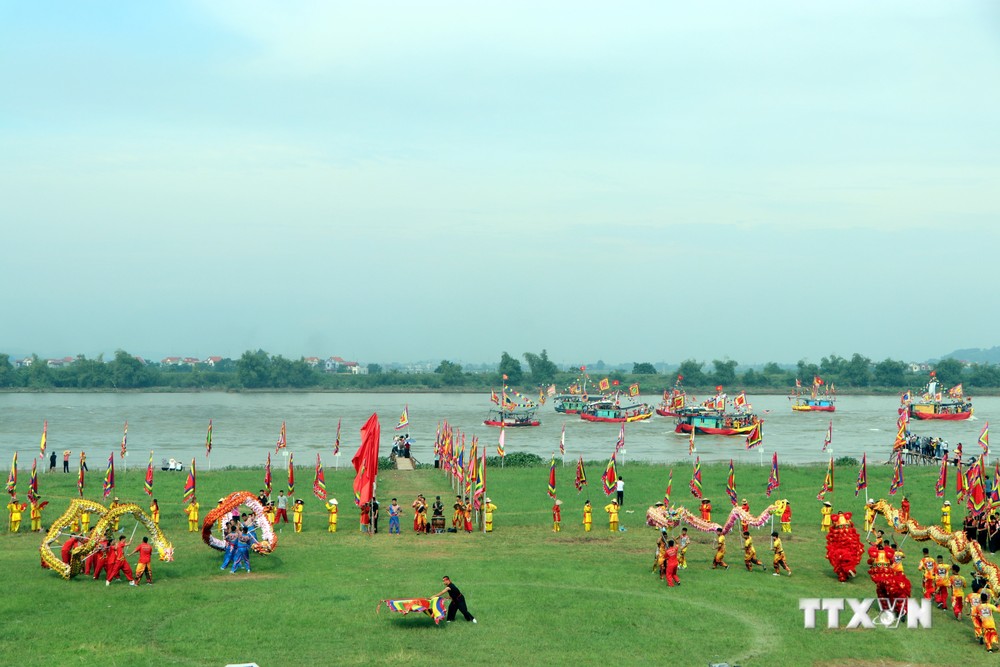 Lễ hội mùa thu Côn Sơn - Kiếp Bạc năm 2022: Đặc sắc diễn xướng hội quân trên sông Lục Đầu