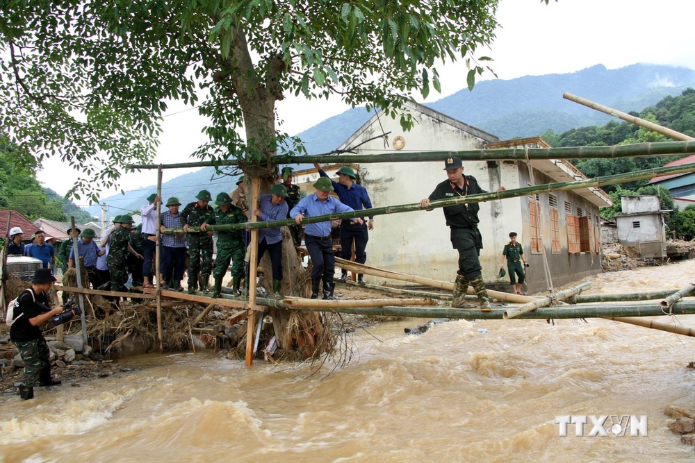 Chung tay khắc phục hậu quả mưa lũ tại Nghệ An