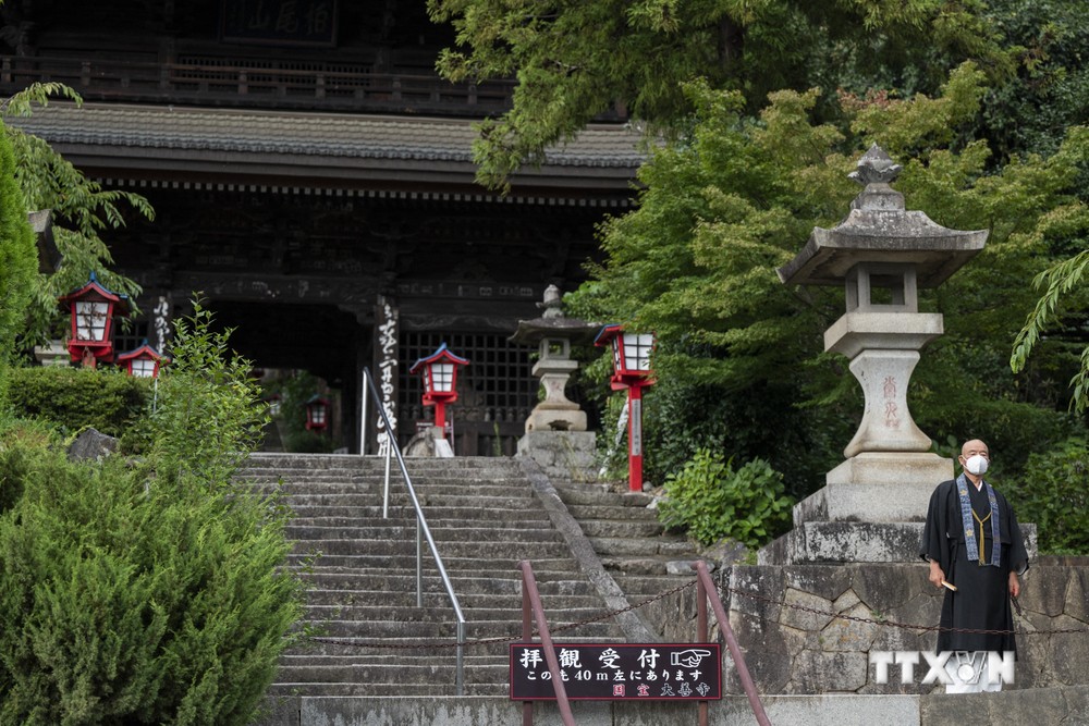 Độc đáo "chùa nho" ở Nhật Bản