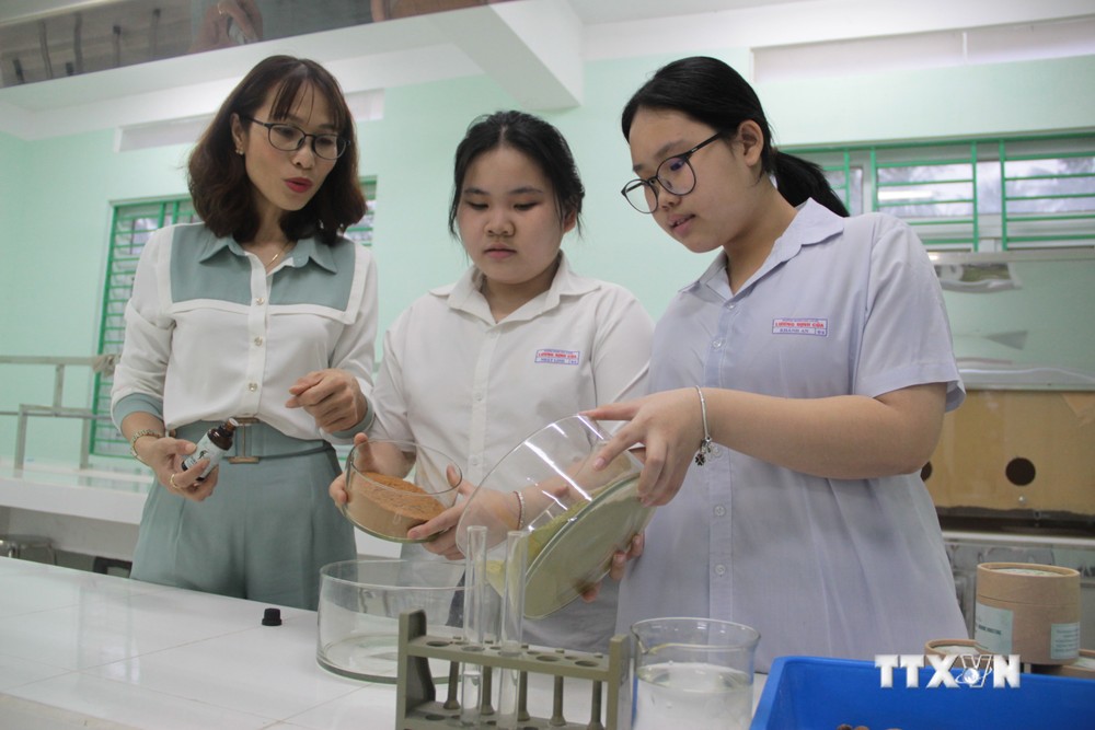 Giải pháp đuổi muỗi, phòng, chống sốt xuất huyết hiệu quả của hai học sinh ở Khánh Hòa