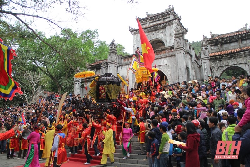 Lễ hội đền Bà Triệu được công nhận là Di sản văn hóa phi vật thể quốc gia 