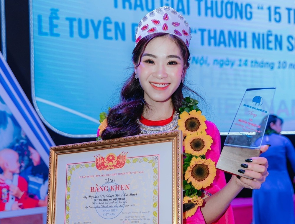 Nguyễn Thị Ngọc Hà - Ca sĩ dân tộc Mường là một trong 10 Gương mặt trẻ Việt Nam tiêu biểu 2022