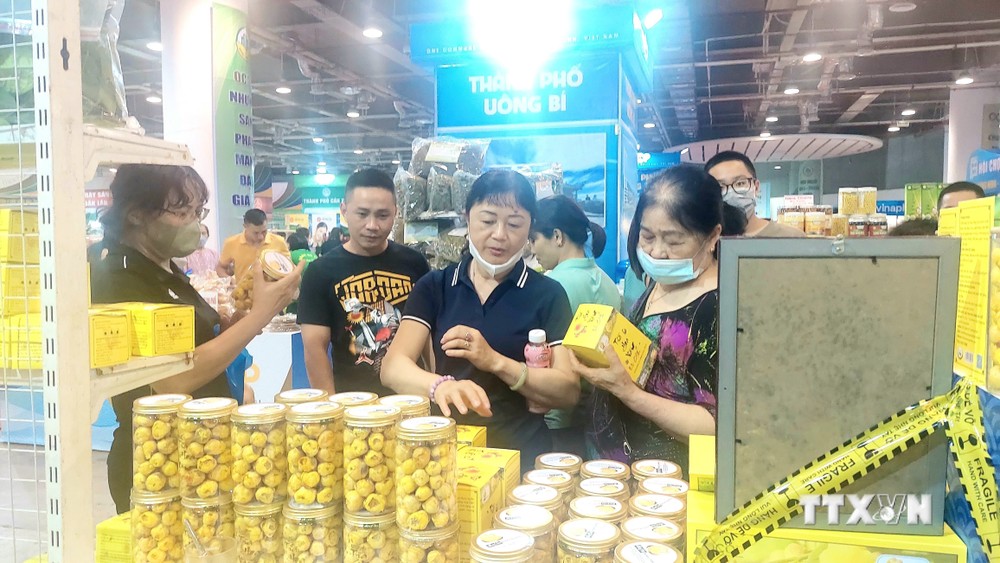 Đa dạng sản phẩm tại hội chợ OCOP Quảng Ninh hè 2023​
