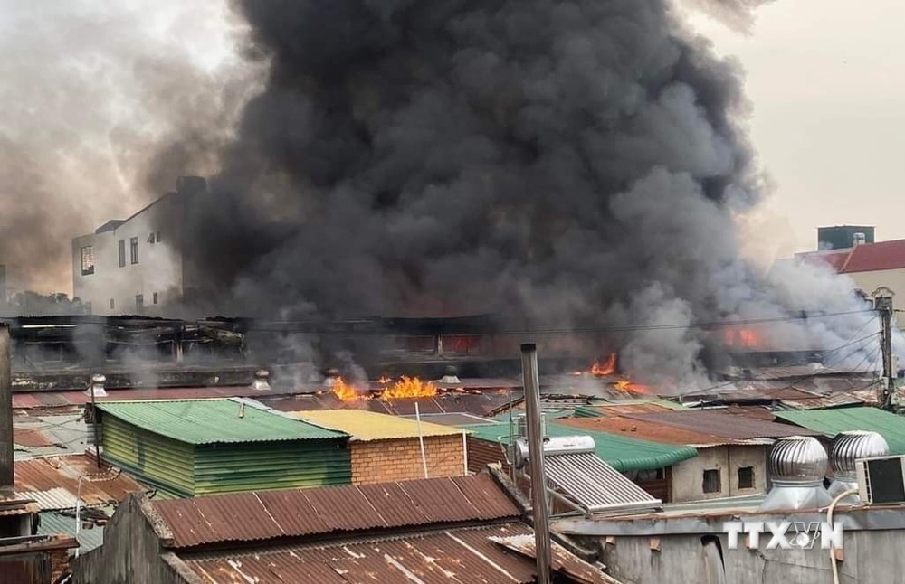 Vụ cháy chợ Trung tâm huyện Ea Súp: Hỗ trợ tiểu thương bị thiệt hại sớm ổn định kinh doanh