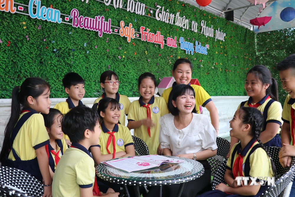 Cô giáo Nông Thị Việt Nhung vượt nghịch cảnh, tận tâm với sự nghiệp “trồng người”