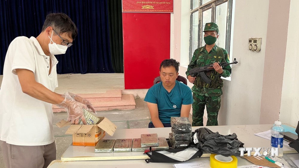 Phá 2 chuyên án ma túy lớn, thu giữ 16 bánh heroin và 174.000 viên ma túy tổng hợp tại Lào Cai